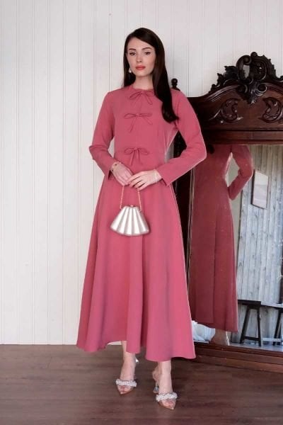 Pembe Fiyonk Detay Krep Elbise