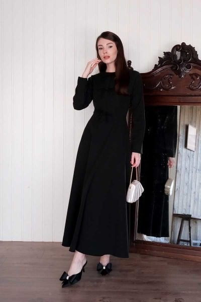 Siyah Fiyonk Detay Krep Elbise