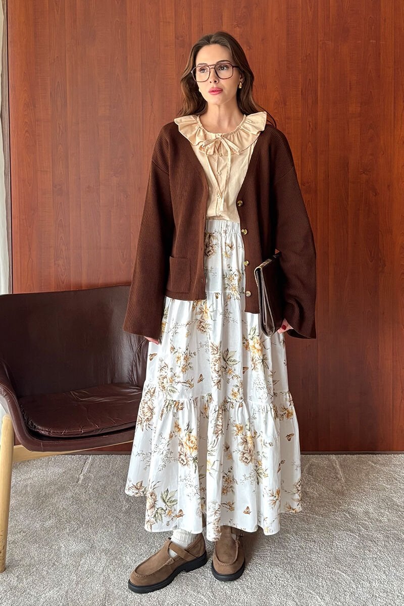 Acı Kahve İspanyol Kol Triko Hırka & Krem Çiçekli Kat Kat Etek Takım