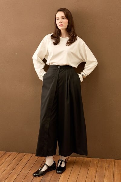 Siyah Poliviskon Etekli Pantolon