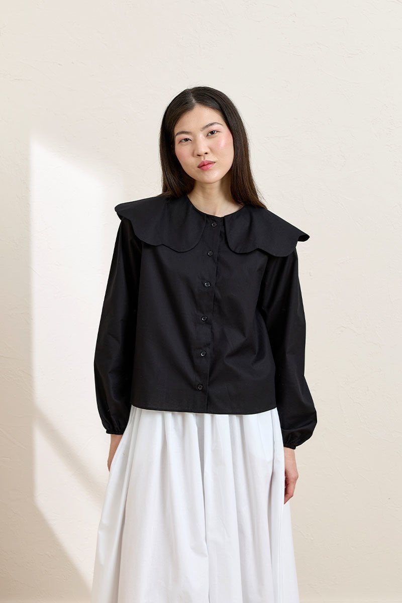 Siyah Papatya Yaka Crop Gömlek