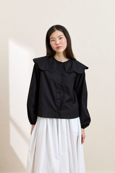 Siyah Papatya Yaka Crop Gömlek