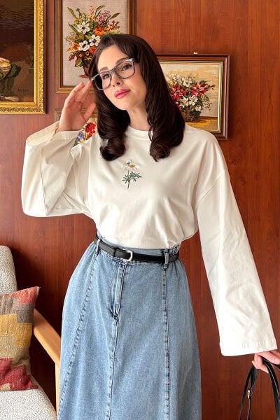 Ekru Nakışlı Body