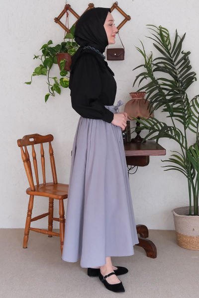 Siyah Yakası Fırfırlı Gömlek