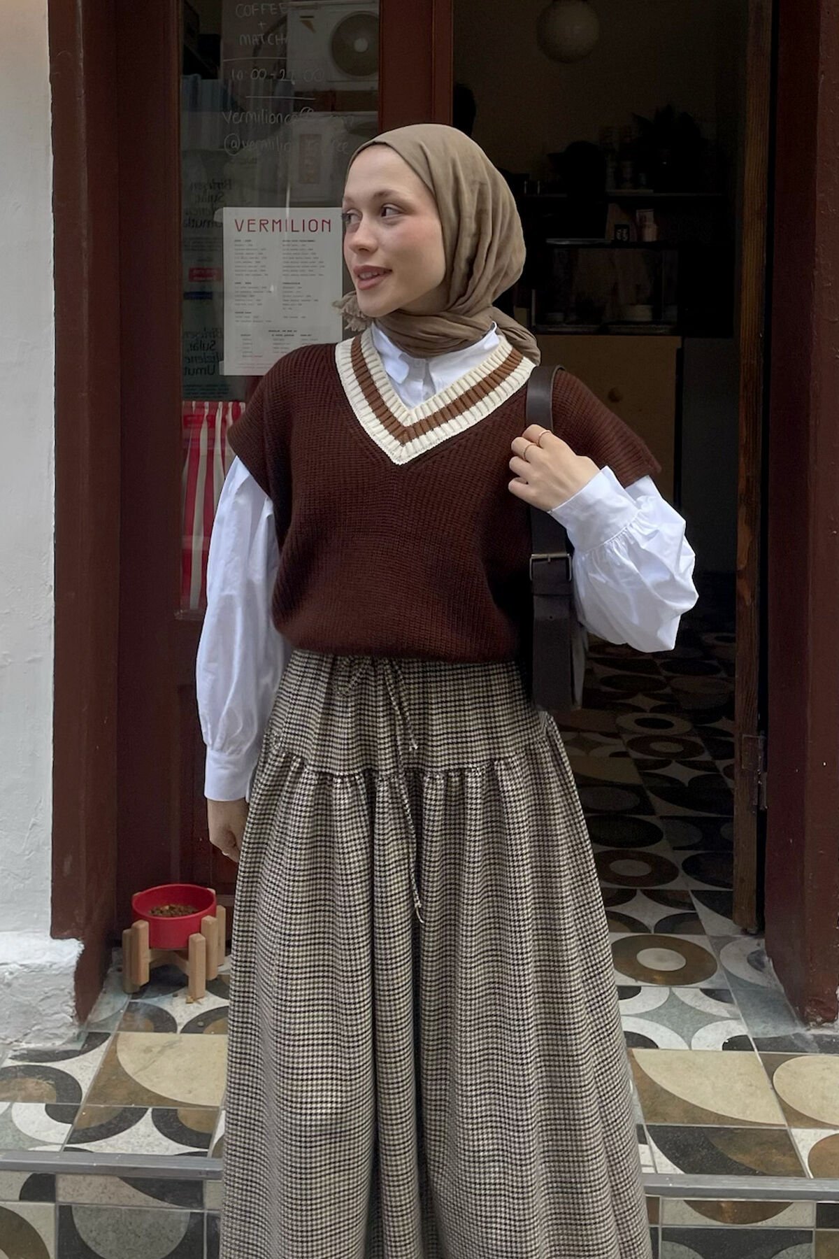 Acı Kahve V Yaka Süveter