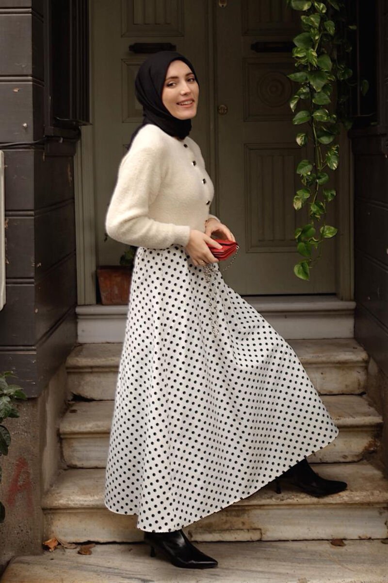 Beyaz Siyah Puantiyeli Keten Kloş Etek