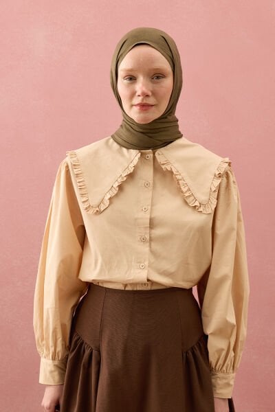 Krem Yakası Fırfırlı Crop Gömlek