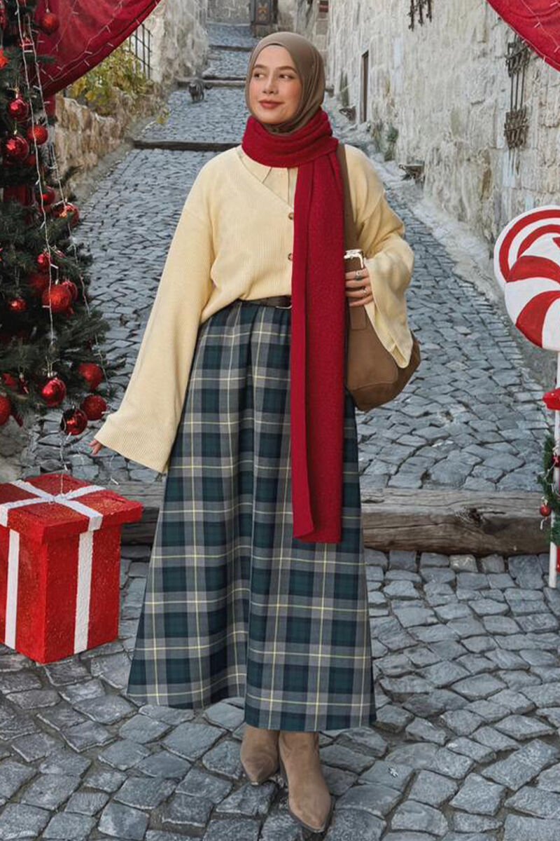 Soft Sarı İspanyol Kol Triko Hırka & Zümrüt Ekose Kloş Etek Takım