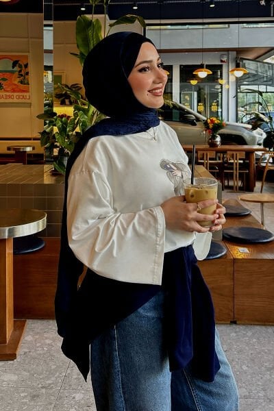 Ekru Kız Baskılı Basic Body