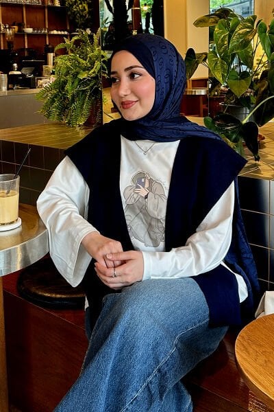 Ekru Kız Baskılı Basic Body