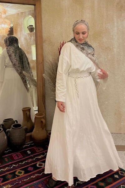 Ekru Body & Beyaz Kraşlı Balon Etek Takım