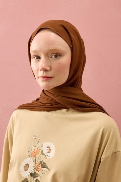 Bej Papatya Baskılı Basic Body