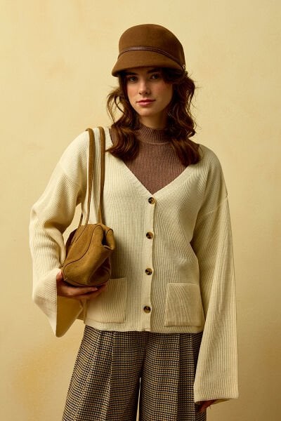 Krem İspanyol Kol Triko Hırka