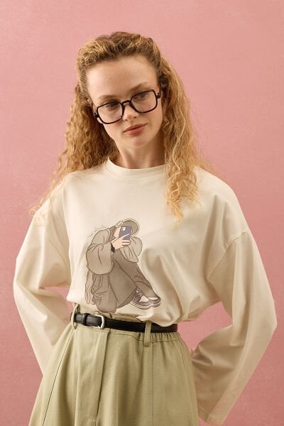 Ekru Kız Baskılı Basic Body