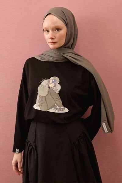 Siyah Kız Baskılı Basic Body