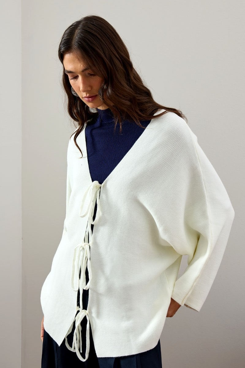 Ekru 3 Fiyonklu Triko Ceket