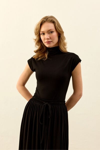 Siyah Viskon T Kol Bluz