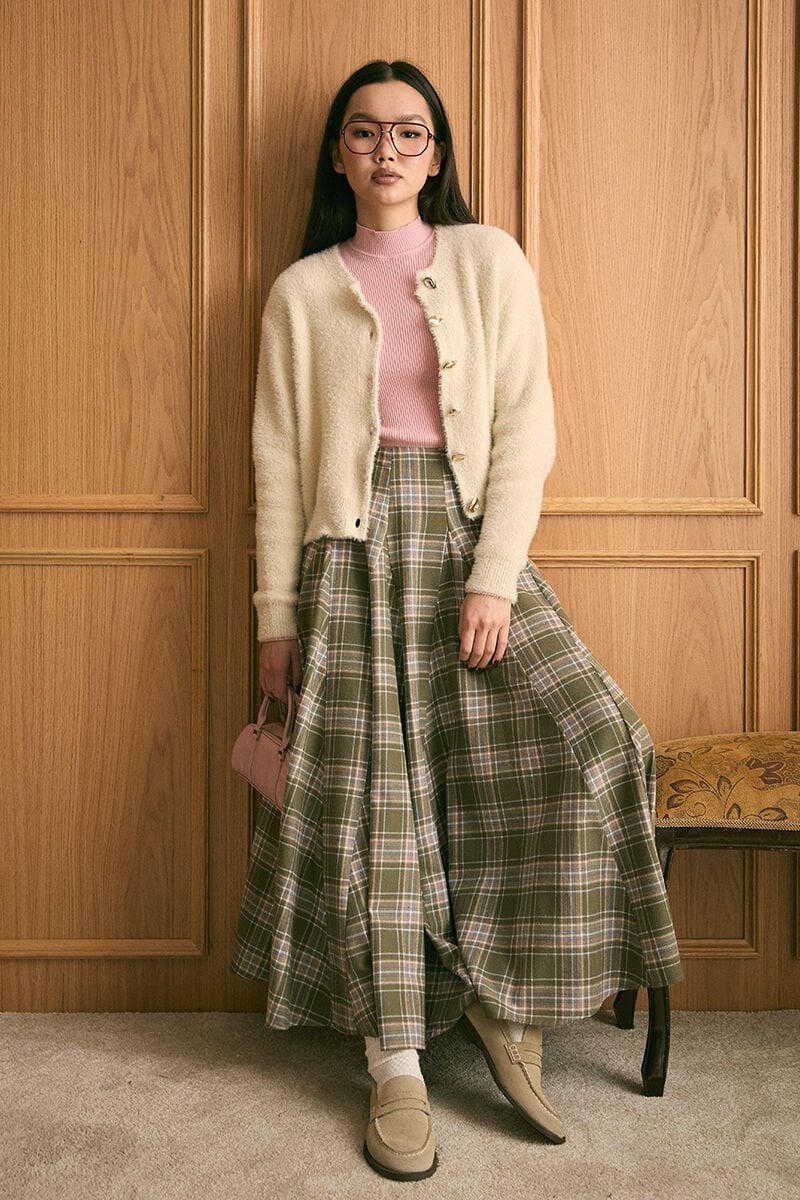 Krem Peluş Hırka & Haki Ekose Parçalı Etek Takım