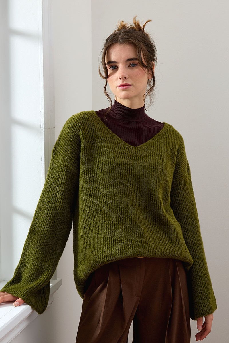 Zeytin Yeşili V Yaka Triko Kazak