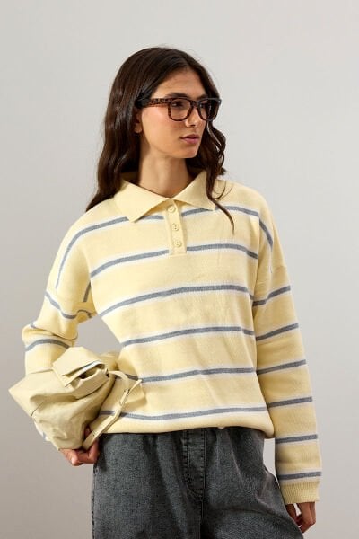 Tereyağ Sarısı Düğme Detay Triko Kazak