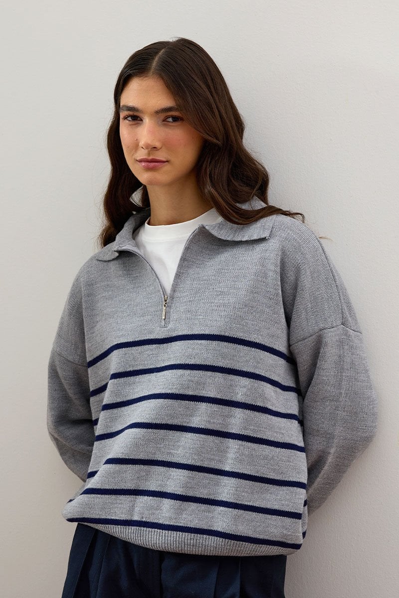 Gri Çizgili Triko Kazak