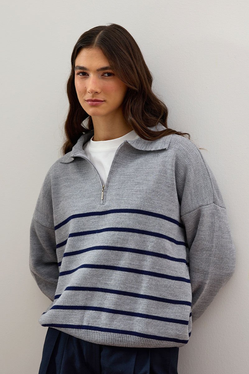 Gri Çizgili Triko Kazak