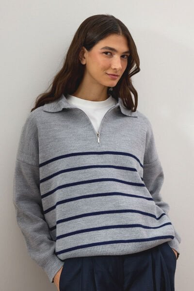 Gri Çizgili Triko Kazak