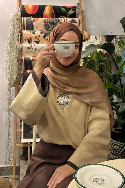 Bej Nakışlı Body
