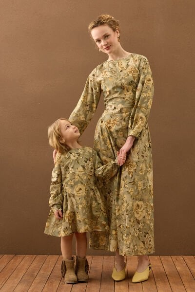 Haki Gül Desenli Korsaj Detay Anne Çocuk Elbise Takım