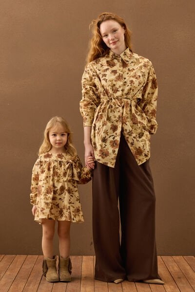 Karamel Çiçek Detaylı Çocuk Elbise & Karamel Çiçek Desenli Vintage Gömlek Takım