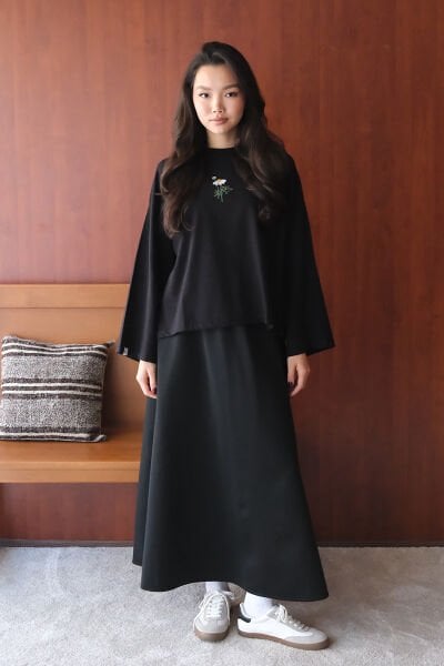 Siyah Nakışlı Body & Siyah Scuba Etek Takım