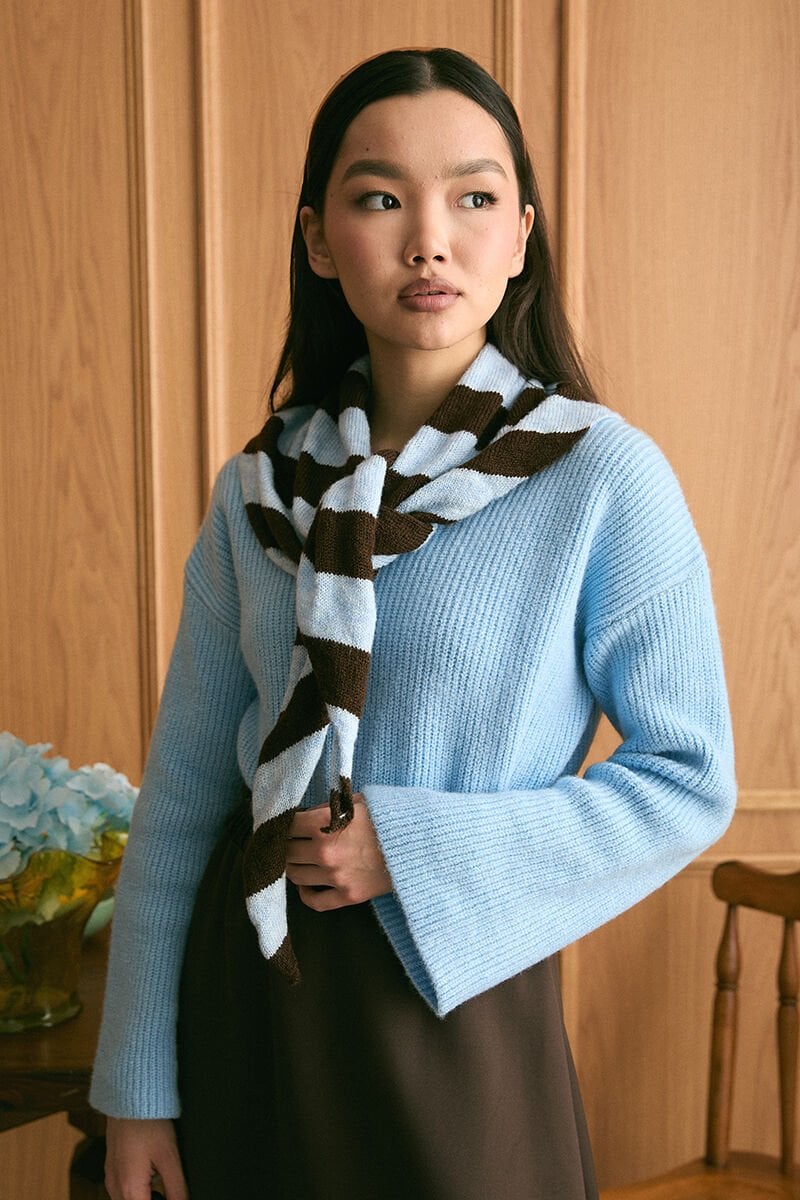 Bebe Mavisi V Yaka Triko Kazak