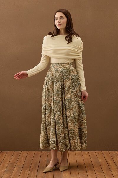 Krem Oysho Büzgü Detaylı Bluz & Vizon Etnik Desenli Parçalı Etek Takım