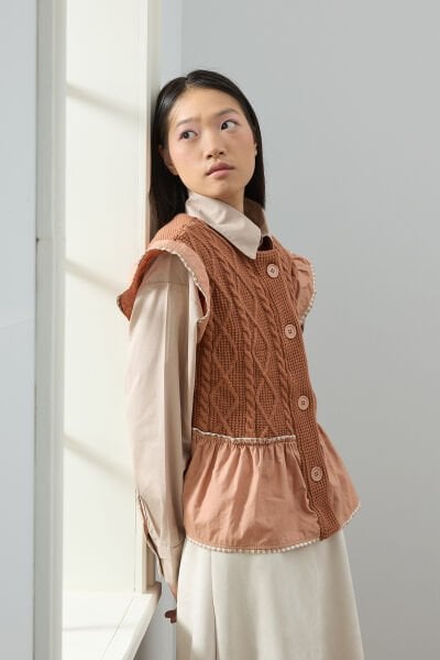 Somon Fırfırlı Triko Yelek