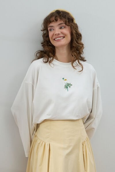 Ekru Nakışlı Body