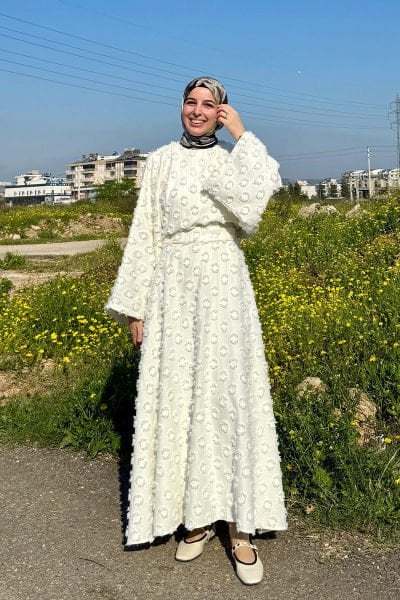 Ekru Püskül Detay Etek Takım