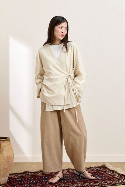 Krem Organik Keten Bağlamalı Tunik & Karamel Şalvar Pantolon Takım