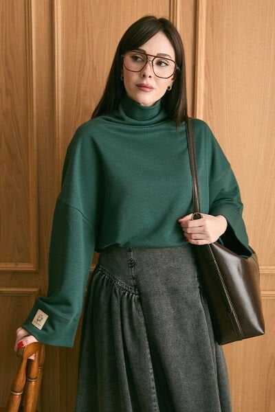 Zümrüt Dik Yaka Kışlık Body