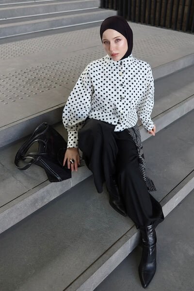 Beyaz Siyah Puantiyeli Keten Ceket