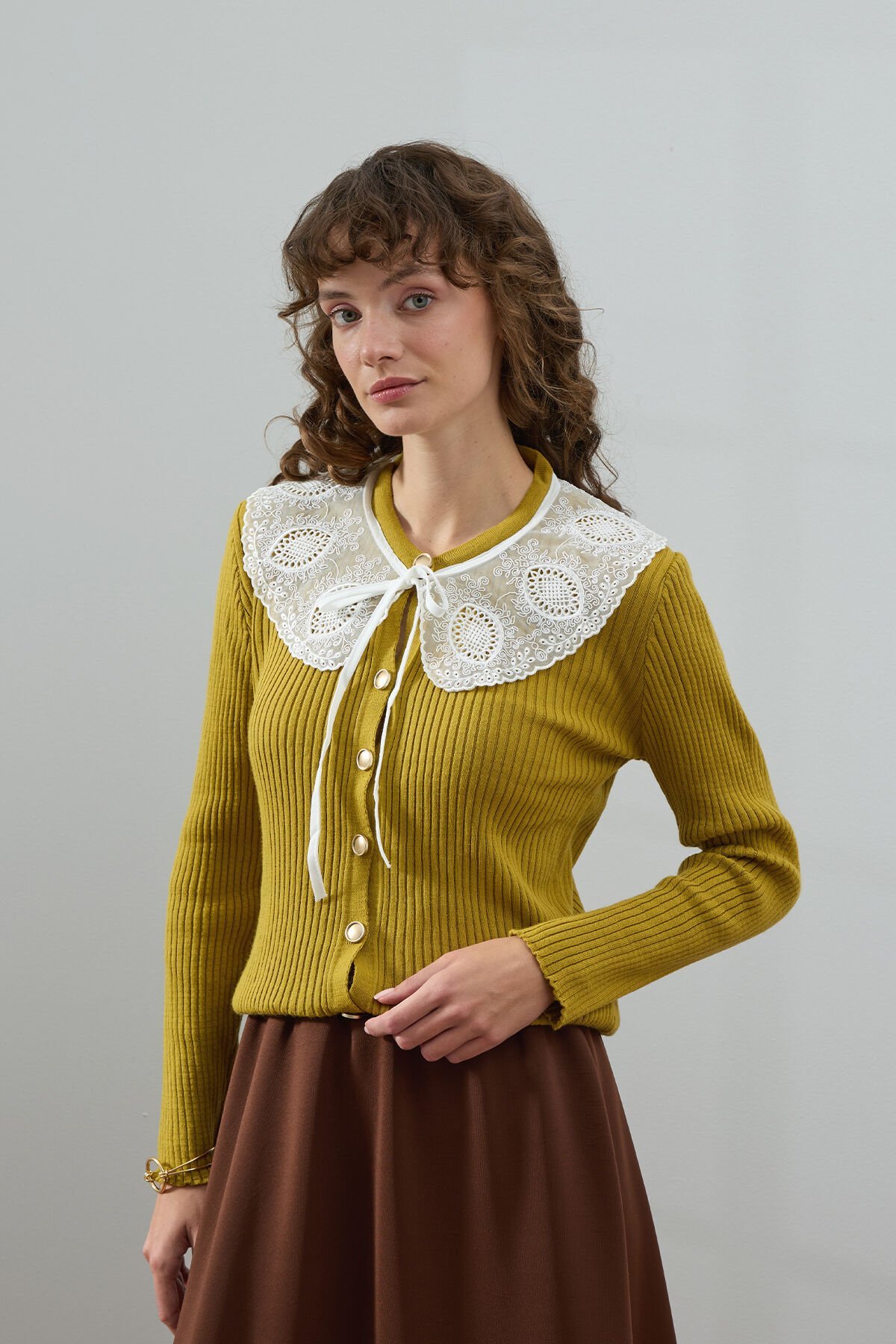 Yağ Yeşili Beyaz Yakalı Triko Hırka