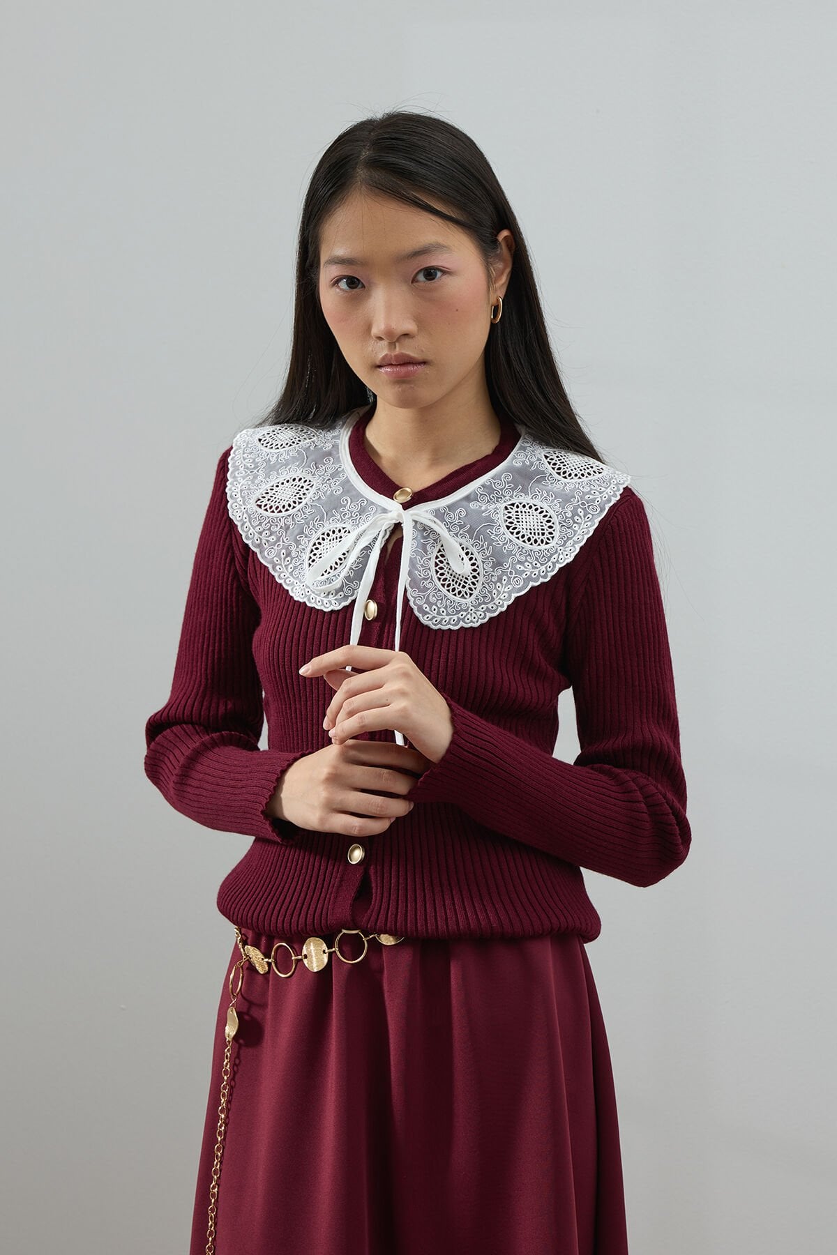 Bordo Beyaz Yakalı Triko Hırka