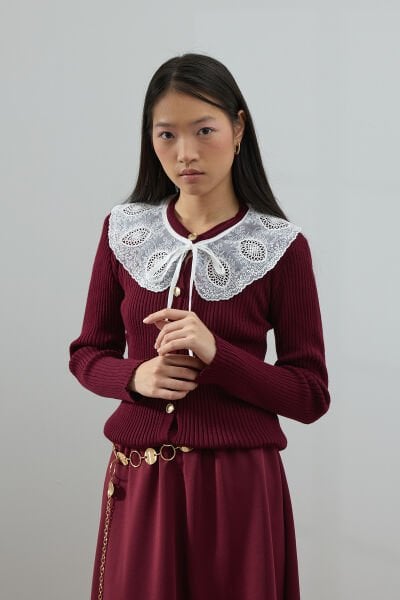 Bordo Beyaz Yakalı Triko Hırka