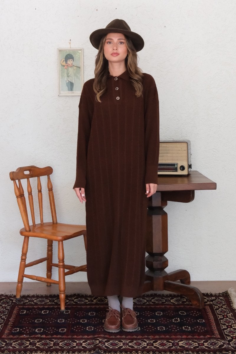Acı Kahve Polo Yaka Triko Elbise