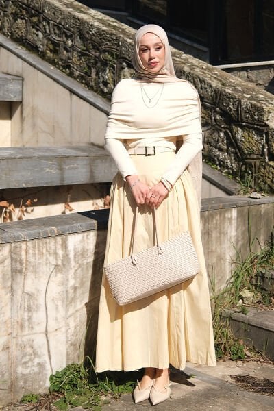 Krem Oysho Büzgü Detaylı Bluz & Tereyağ Sarısı Keten Pile Detay Etek Takım