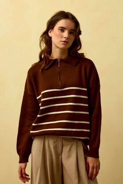 Acı Kahve Çizgili Triko Kazak