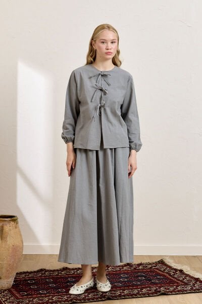 Gri Üç Fiyonklu Organik Keten Bluz & Balon Etek Takım