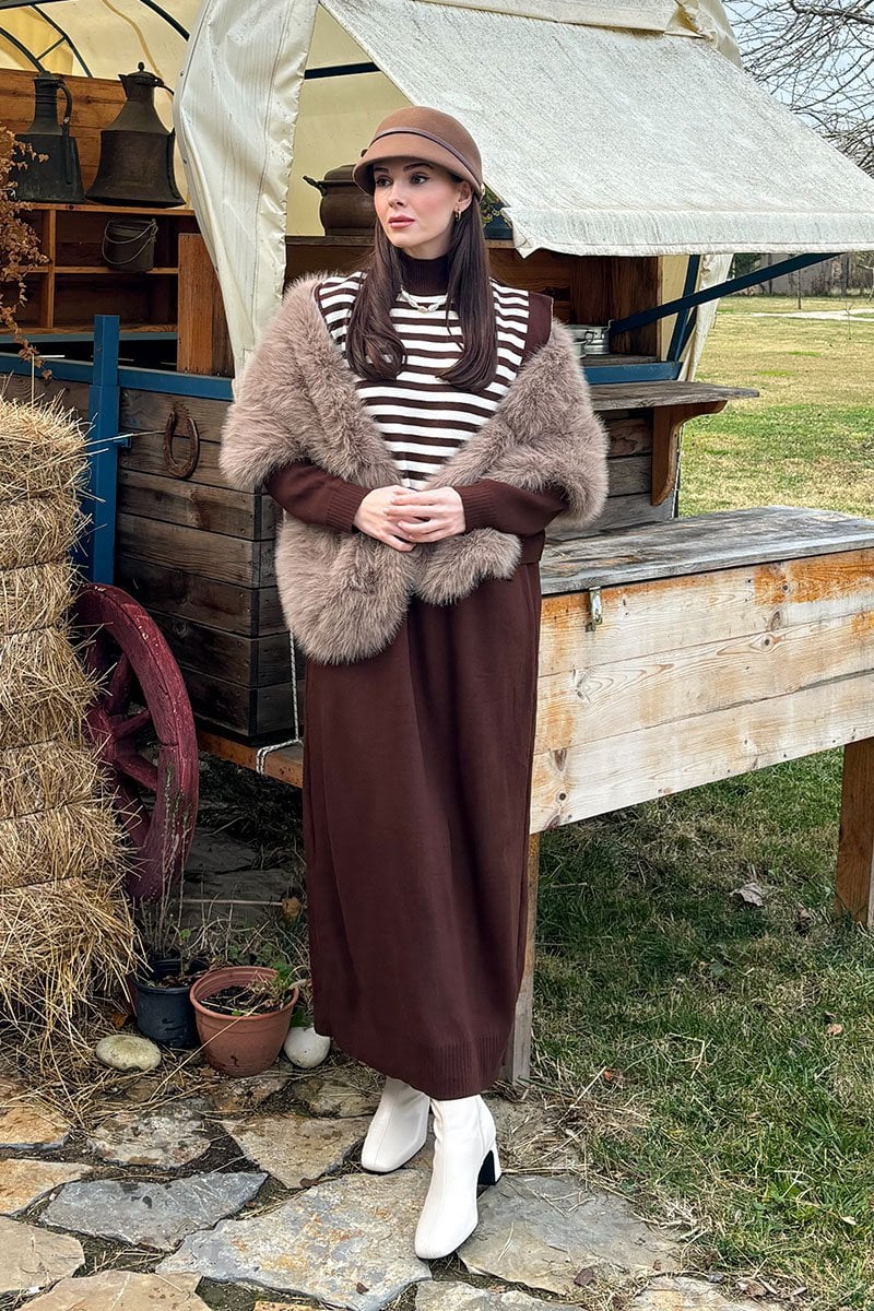 Beyaz Çizgili Acı Kahve Süveter Triko Elbise Takım