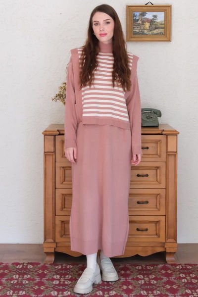 Beyaz Çizgili Gül Kurusu Süveter Triko Elbise Takım