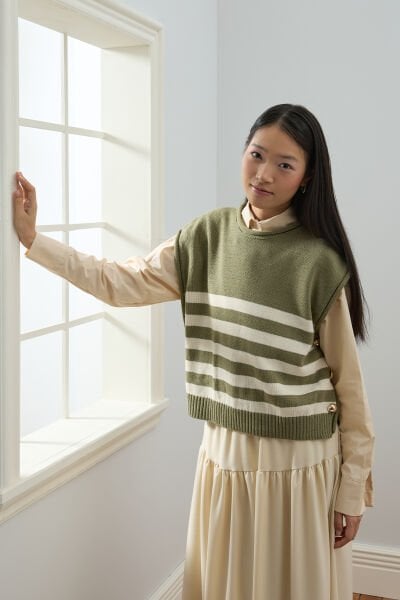 Küf Yeşili Çizgi Detaylı Süveter