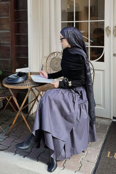 Siyah Oysho Büzgü Detaylı Bluz & Antrasit Koton Bohem Kat Etek Takım